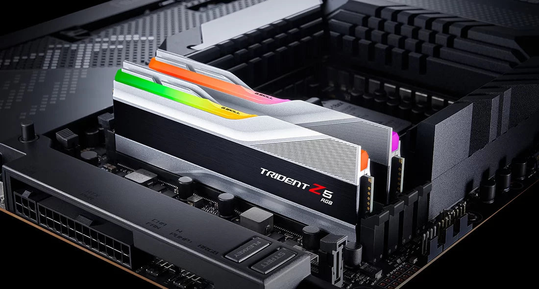 G.SKILL Trident Z5 RGB Series (Intel XMP 3.0) DDR5 RAM 32GB (2x16GB) 6400MT/s CL32-39-39-102 1.40V Desktop Computer Memory UDIMM - Metallic Silver (F5-6400J3239G16GA2-TZ5RS)
